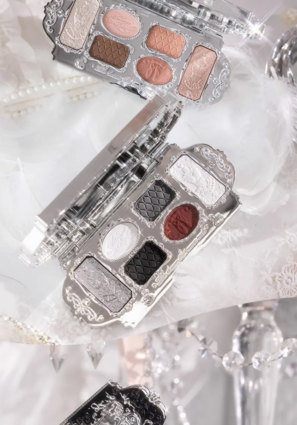 Flower Knows Black Swan Ballet Eyeshadow Palette – 6 Colors